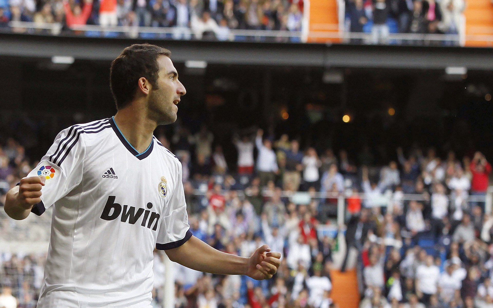 威少帮助国王成为西部黑马,表现亮眼,威少几次抢断王