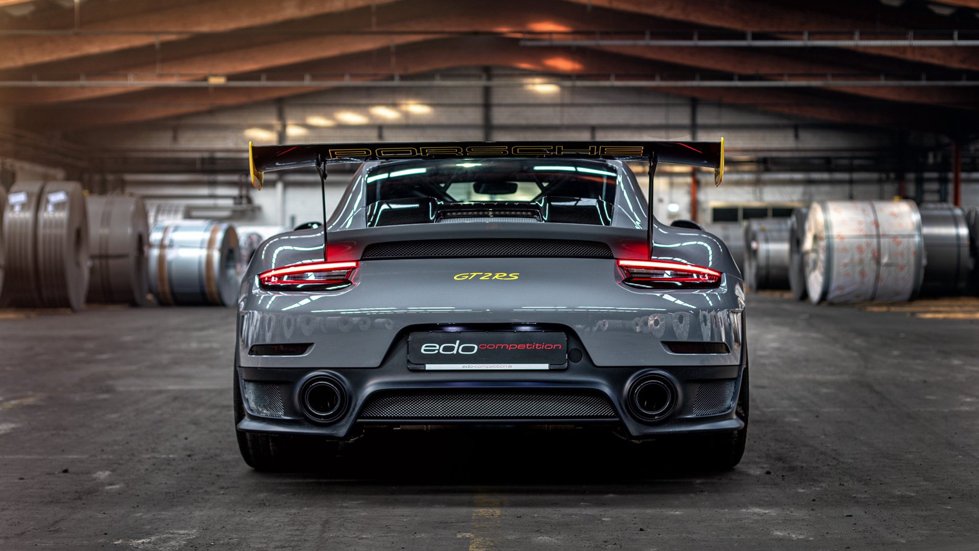 快攻中节奏精准是否优先于速度冲击，快节奏进攻和冷静创造进球机会