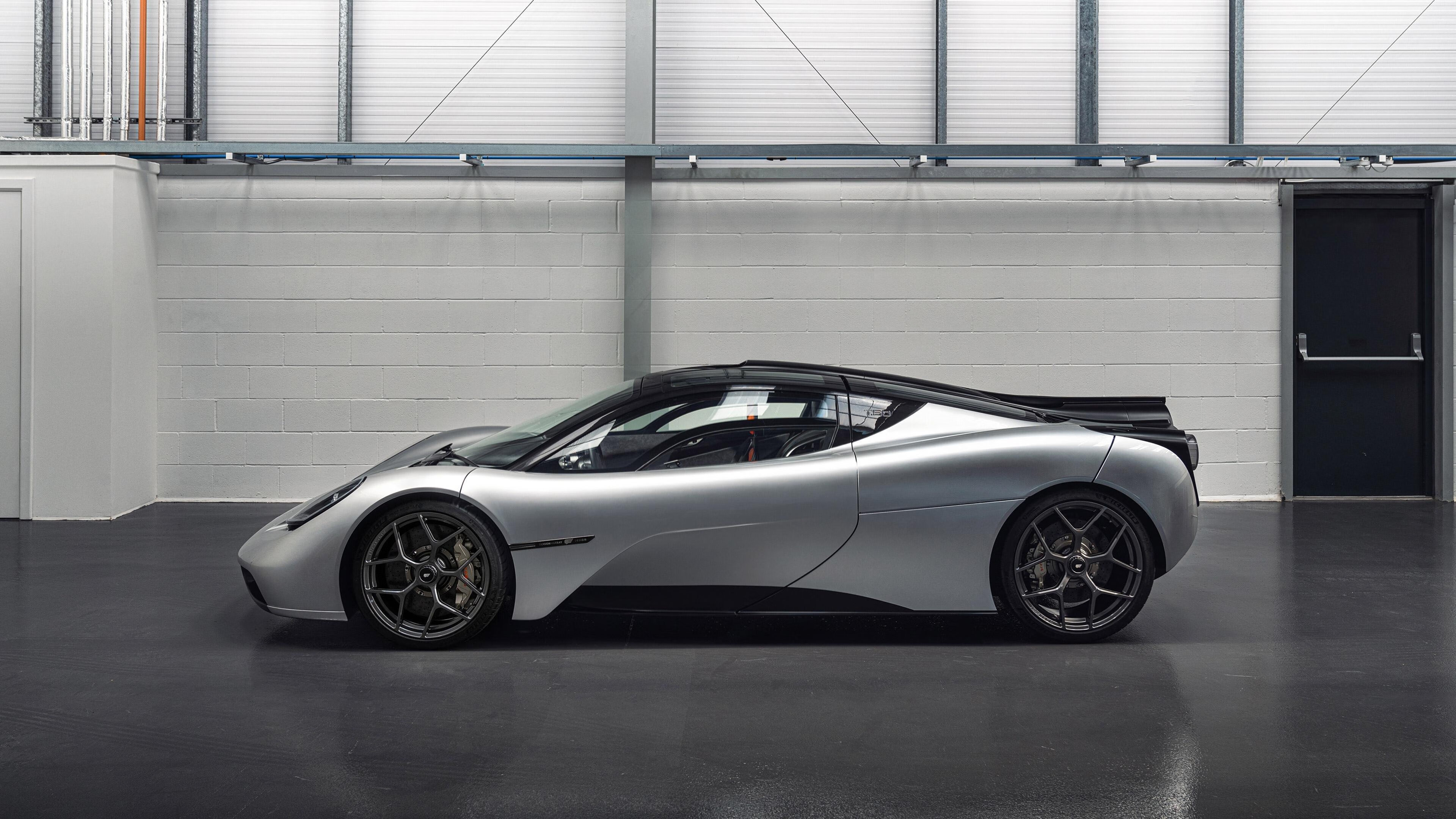 体育新闻中心发布世界冠军校园行活动路线图，世界冠军进校园作文